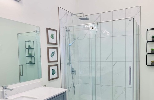 Petrolia Apartment | Newly renovated apartment in the heart of Petrolia. The Victoria Suite