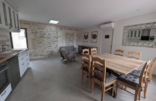 Bouillargues Apartment | Newly renovated apartment for 8 to 12 people, 5 minutes from the center of Nîmes.