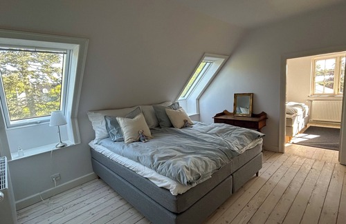 Holbaek Bed & Breakfast | Newly renovated B&B at Tjebberupgaard in rural surroundings, close to everything.