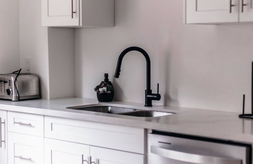 Barrie House | Newly renovated Barrie home w/hot tub