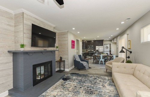 Buckroe Beach House | Newly Renovated Beach Rancher - Walk to the Beach!