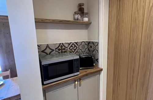 Shap Apartment | Newly renovated bedsit on edge of English Lake District.