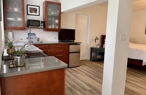 Warwick Apartment | Newly renovated
