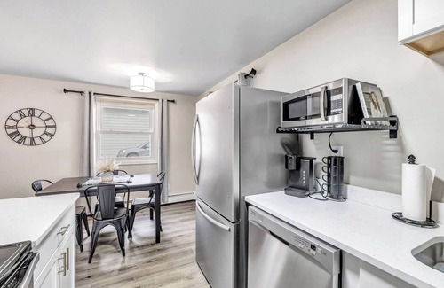 Green Bay Apartment | Newly Renovated, Boho-Chic Suite