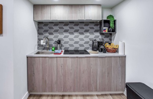 Rochester Apartment | Newly Renovated Bright Studio