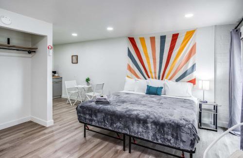 Rochester Apartment | Newly Renovated Bright Studio