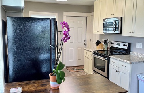 Delacroix House | NEWLY renovated cozy 2-bedroom house located in sportsman’s paradise.