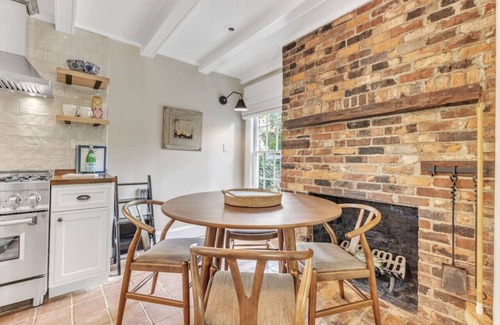 Hillsborough House | Newly Renovated Carriage House