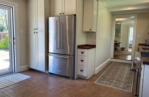 Hillsborough House | Newly Renovated Carriage House