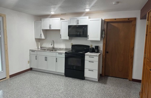 Spencerville Cabin | Newly Renovated Cabin Sleeps 12 Comfortably!