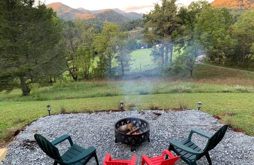 Franklin Cabin | Newly Renovated Cabin with Stunning View