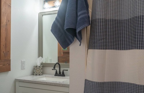 Lake City Cabin | Newly renovated cabin, located downtown with WiFi in picturesque Lake City