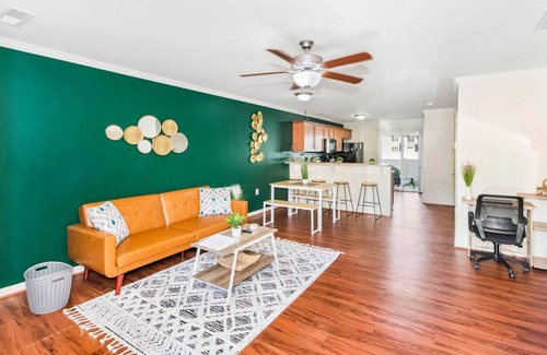 Hubert House | Newly Renovated-Central Jacksonville/Lejeune/Beach