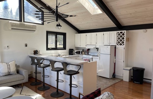 Kimberley Ski Chalet | Newly Renovated Chalet in Beaver Valley, close to many Ski Hills!