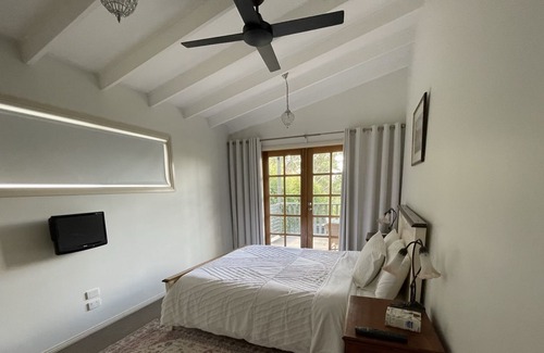 Aylmerton House | Newly renovated charming country cottage near Mittagong & Bowral