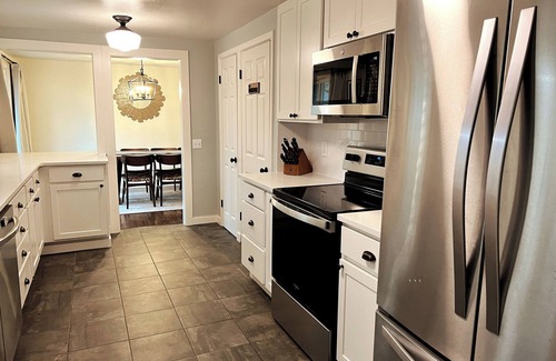 Central Oregon House | Newly Renovated Charmer