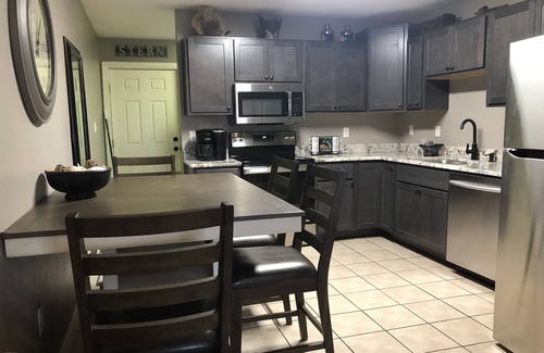 Navarre House | Newly Renovated Close to the Beach