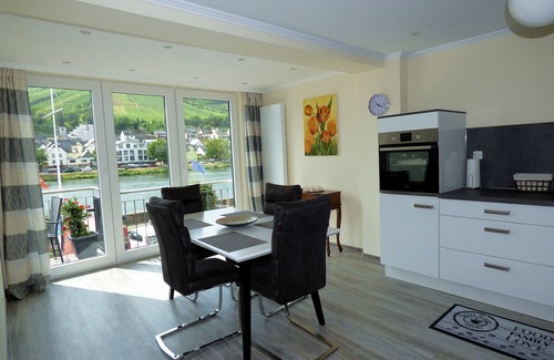 Zell Apartment | Newly renovated comfortable apartment with a view of the Moselle