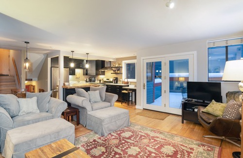Telluride Condo | Newly renovated condo close to lift 7 and the grocery store.