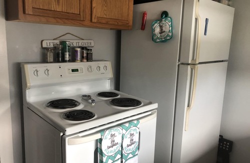 Centerville Cottage | Newly renovated Cottage Across the street from Craigville Beach.