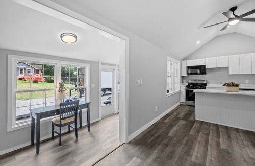 Alton Cottage | Newly Renovated Cottage 3 on Main Street Alton Bay!