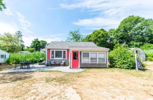 Eastham House | Newly Renovated Cottage on Town Cove