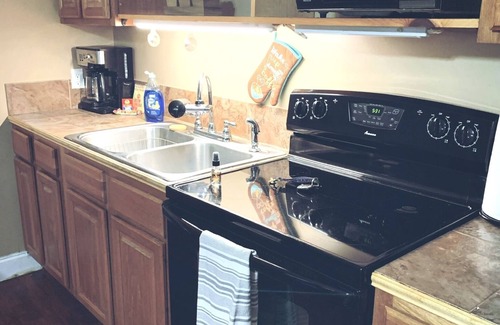 Slidell House | Newly renovated cottage right off interstate 20 mins to New Orleans/Gulf Coast