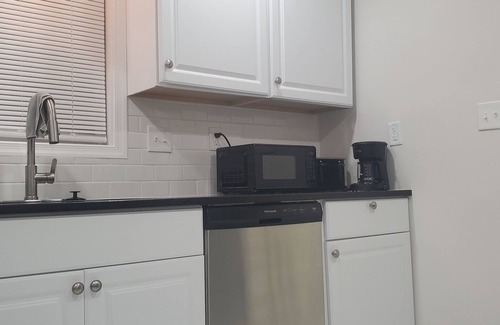 Petersburg House | Newly renovated cozy Home away from home