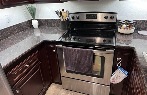 University City Condo | Newly Renovated Cozy Condo in Sunny La Jolla/UTC-San Diego, Fully Furnished!