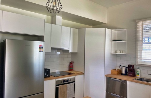 Beechworth House | Newly renovated, dog-friendly, 5 minute walk to town!