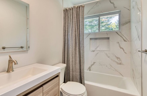 Clearwater Beach House | Newly Renovated East Hampton House - Bay Beach community