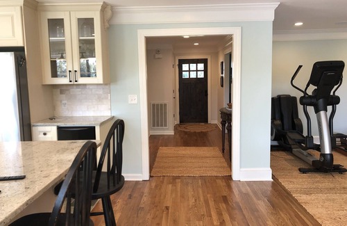 Rome House | Newly Renovated Farm House w/pool, exercise equipment, quiet neighborhood, etc