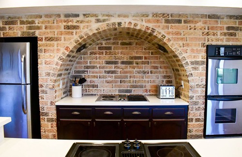 Boerne Other | Newly Renovated Farmhouse on a Working Horse Ranch Near Popular Wedding Venues