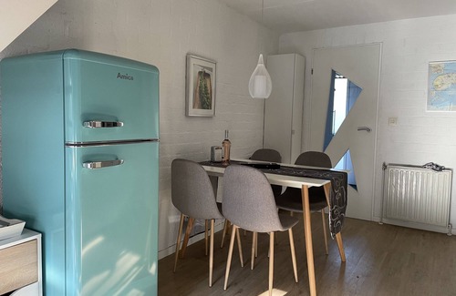 Bruinisse House | Newly renovated FH, WLAN, family-friendly, dishwasher, fireplace, bicycles