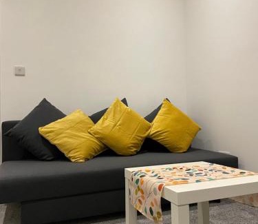 Ashtead Apartment | Newly renovated flat in Ashtead