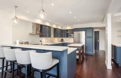 Blueberry Hill Apartment | Newly renovated | Free parking | BBQ | AC