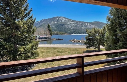 Grand Lake Condo | Newly Renovated from Top to Bottom!