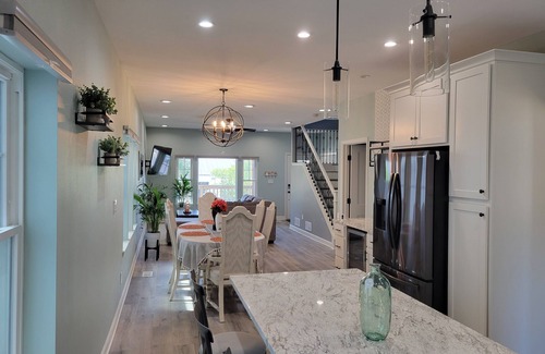 Bay View House | Newly Renovated Full Family House in Bayview!