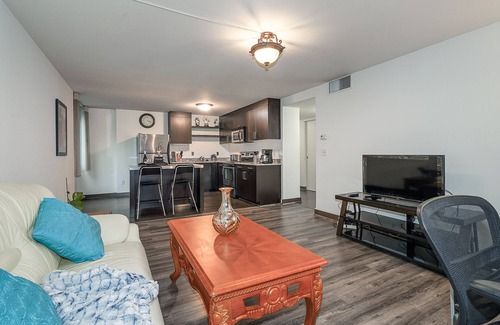 Downtown Portland Condo | Newly renovated/furnished 2BR condo near PSU/OHSU