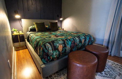 Willmore Apartment | Newly Renovated Gem Mins to Convention Center, Beaches and Downtown LB A