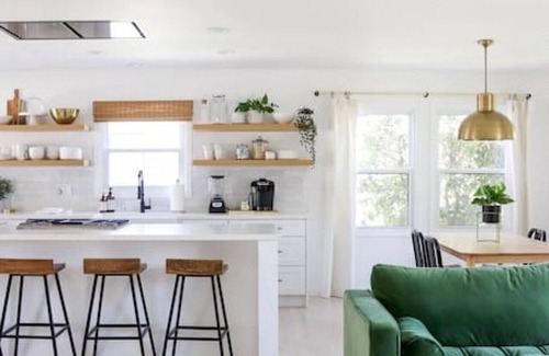 Riviera - Westchester House | Newly Renovated Gem - Contemporary Downtown House