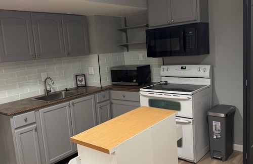 Hanover Apartment | Newly renovated getaway