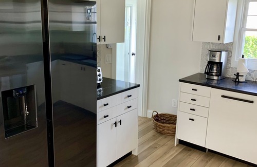 Niantic House | NEWLY RENOVATED GORGEOUS WATERFRONT HOUSE — Located in Black Point Beach
