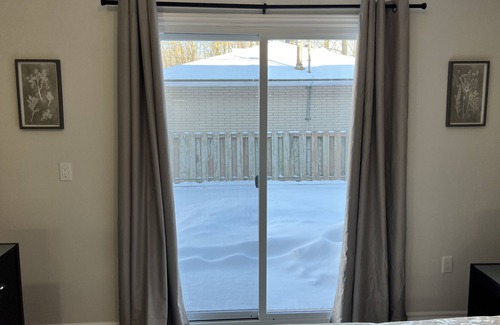 Orillia Apartment | Newly Renovated Ground Floor Apartment