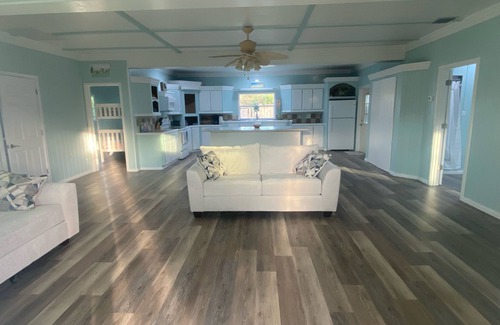 Spanish Wells House | Newly renovated home with Kayaks + Pool