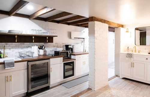 East Riverside House | Newly renovated historic garden level apartment