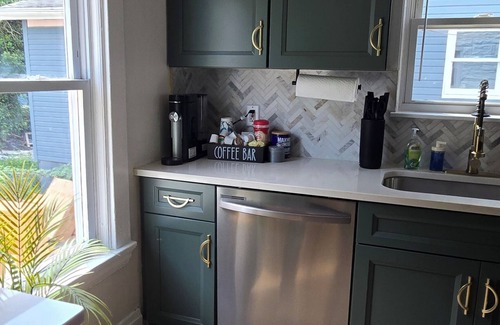 Hyde Park House | Newly Renovated Historic 3BR Retreat 10 Min to Downtown Cincy