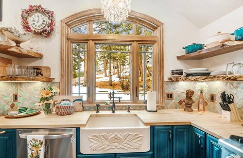 Evergreen Meadows House | Newly renovated historic cabin.serene and secluded; yet minutes to Evergreen