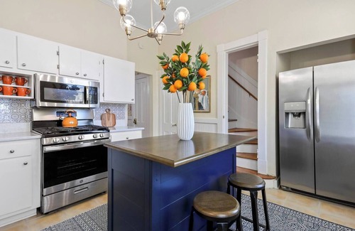Eastside House | Newly renovated, Historic Savannah Townhome, Walk to Forsyth Park
