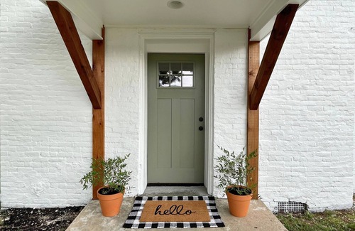 Pulaski House | Newly renovated, historic Carriage House in downtown Pulaski